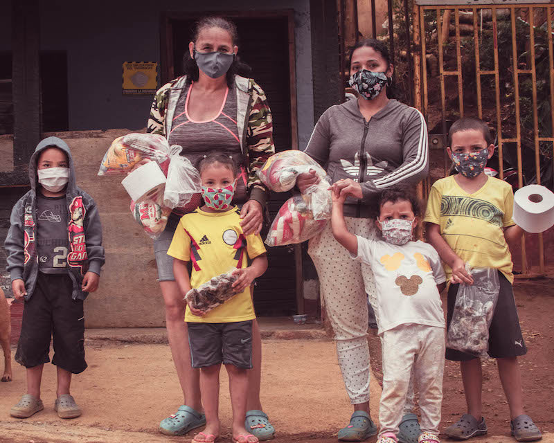 Emergency food relief by Reincorporated NFP in Medellín Colombia